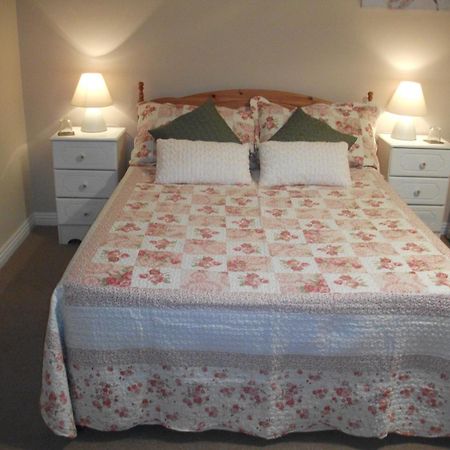 Rocksberry Bed & Breakfast Касълбар Екстериор снимка