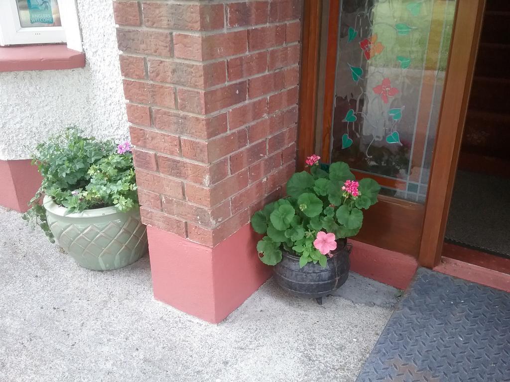 Rocksberry Bed & Breakfast Касълбар Екстериор снимка