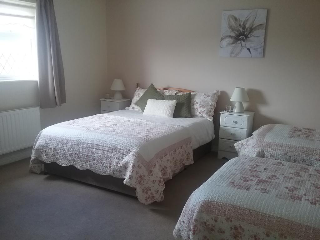 Rocksberry Bed & Breakfast Касълбар Екстериор снимка